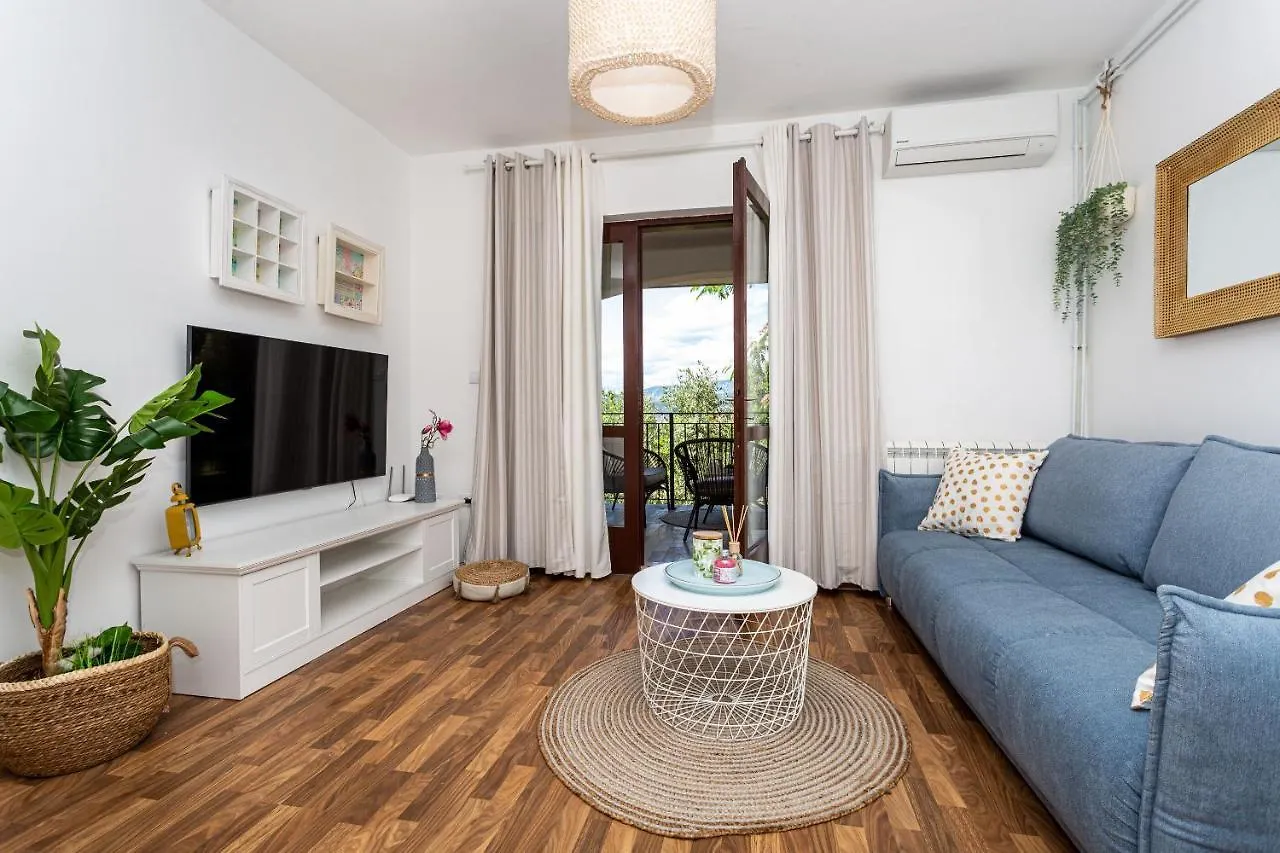 Apartment Magnolia Šilo 0*,
