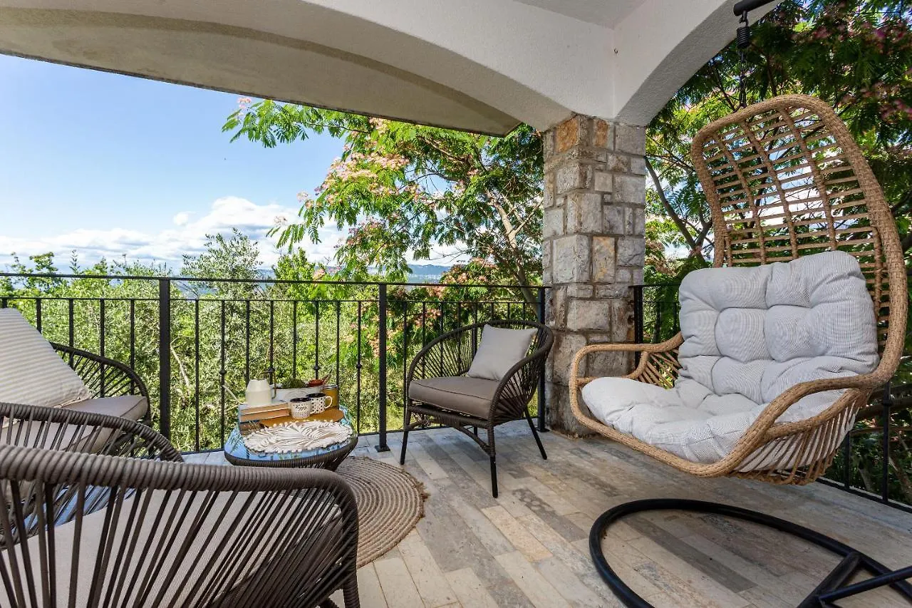 Apartment Magnolia Silo  Croatia